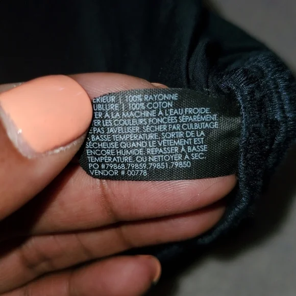 CLUB MONACO mini skirt. - Picture 6 of 9